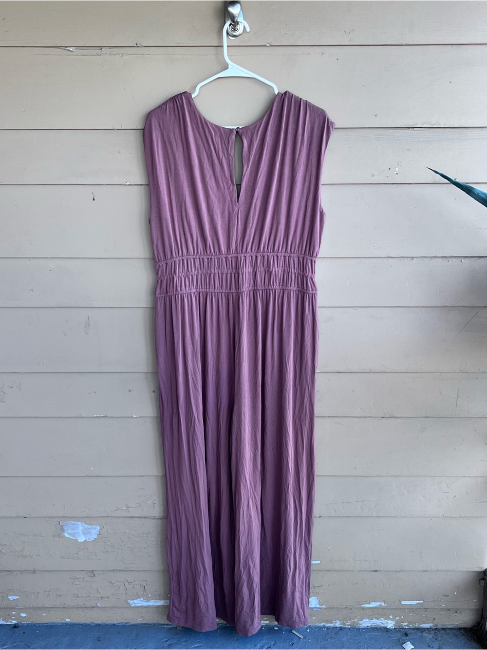 Old Navy Brown Sleeveless V‑Neck Jumpsuit Size L Minimalist Neutral Stretch